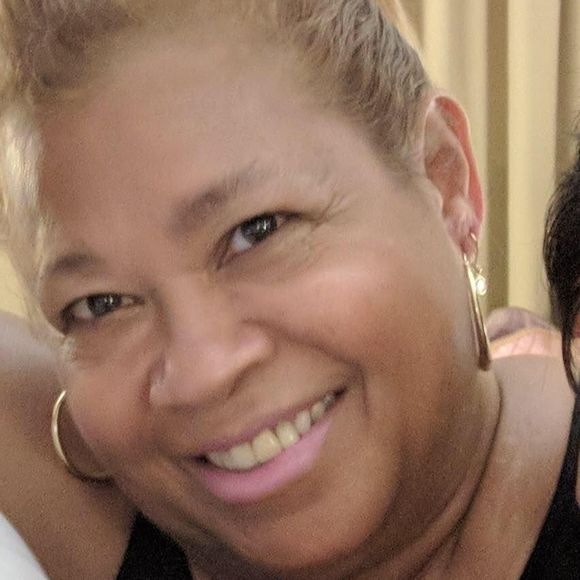 Meet your Posher, Alma - Picture 1 of 1